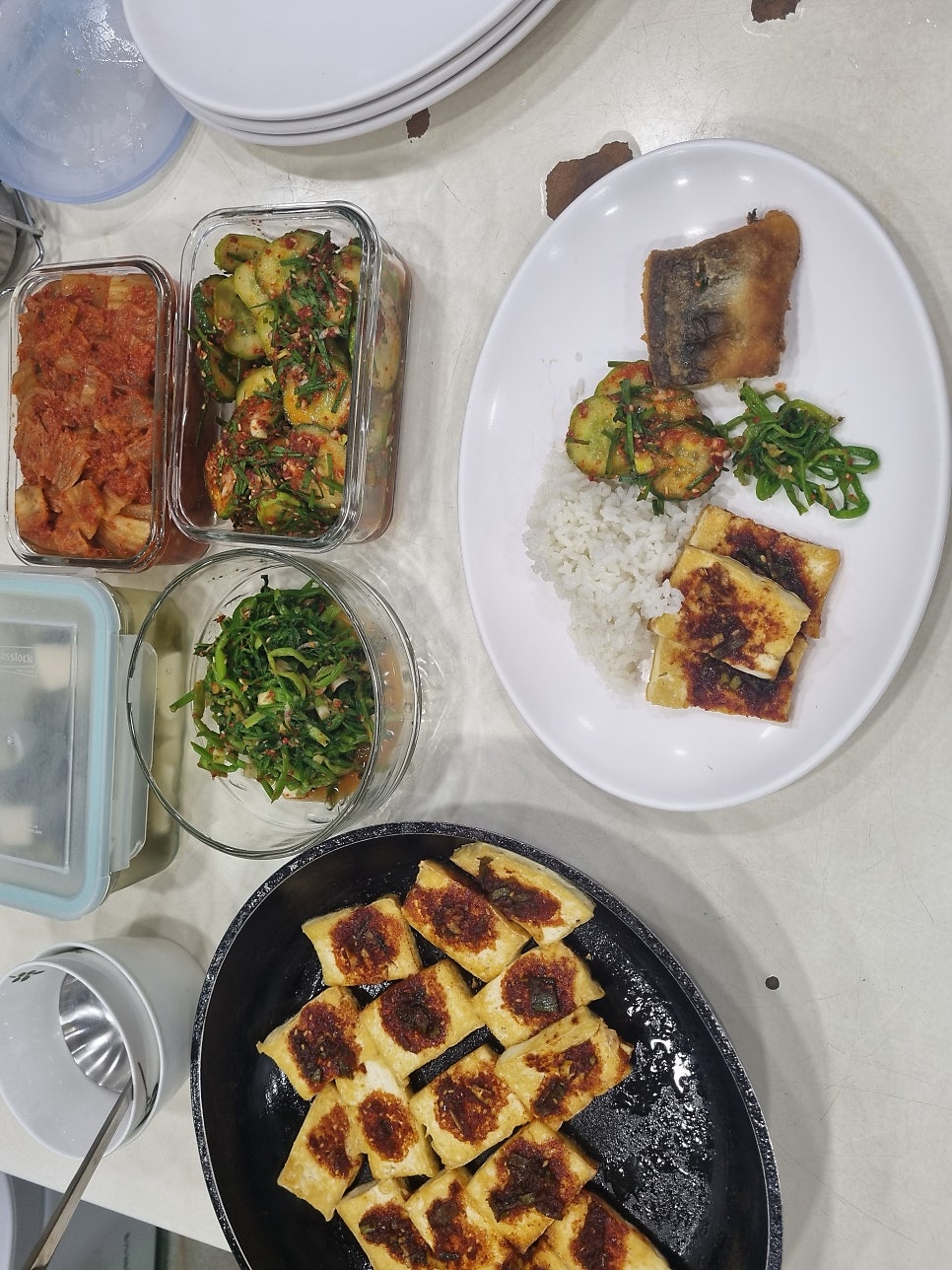 양념은 최대한 걷어내고 먹습니다~^^