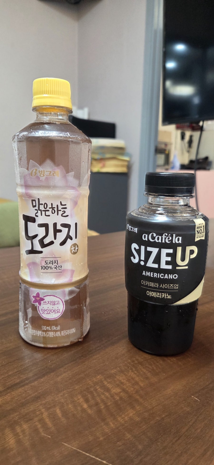 간호사님들것 까지 6병을 사오셨습니다. 덕분에 감사히 잘마셨습니다. 감사드립니다. !