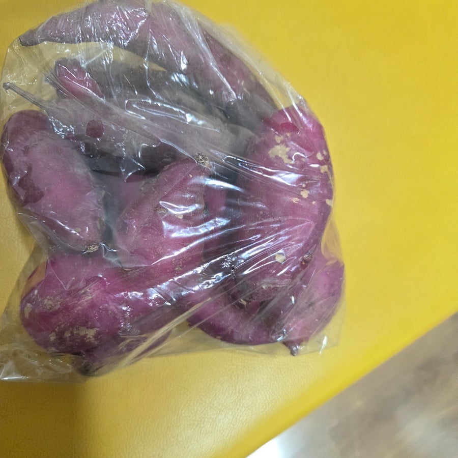 색깔도 맛도 좋았던 고구마입니다. 덕분에 한의원에서 간식으로 맛있게 잘 먹었습니다. ^^
