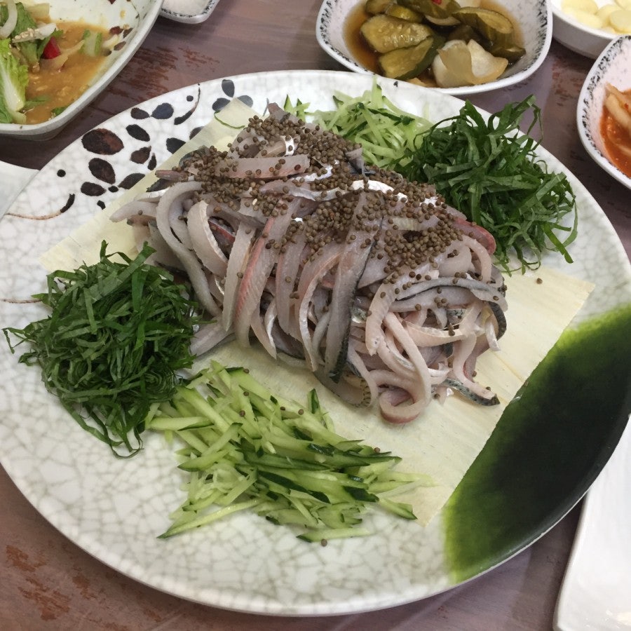 전어회