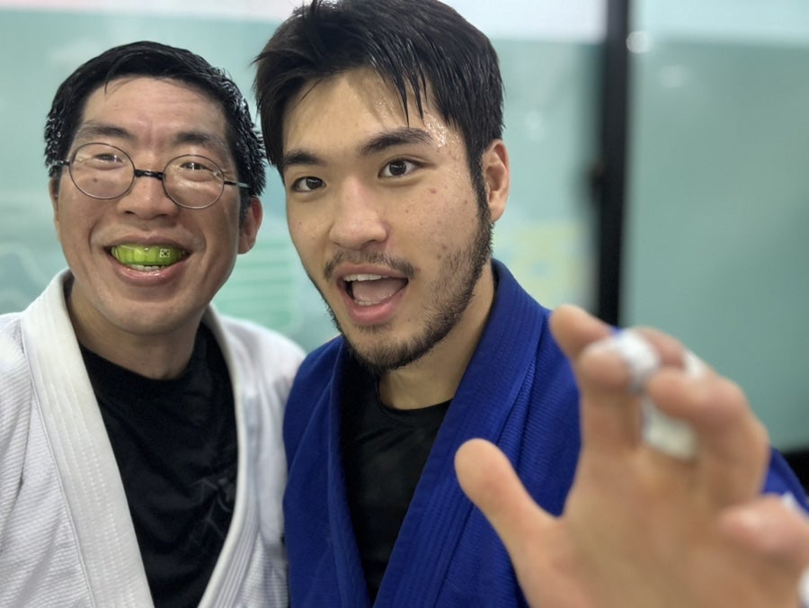 부상에도 불구 투혼으로 국가대표를 꿰찬 이성운선수. 형을 오징어로 만들어버리네, 그래도 늘 응원한다~