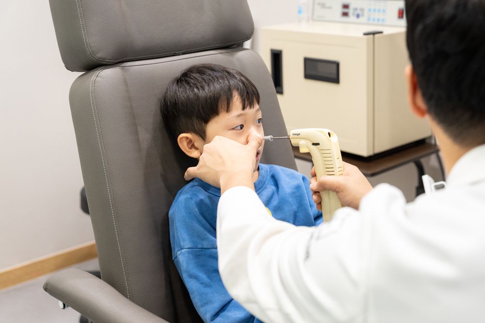 환절기마다 반복되는 아이 비염,
미루지 말고 치료하세요.